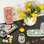 Picture of ICE-CUBE TRAY PLASTIC 14 CASES WITH LID GREY